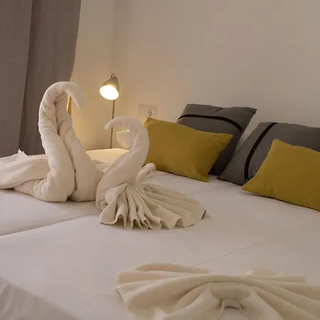 Petit - Turismo De Interior Hotel Alcudia (Mallorca)