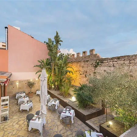 Hotel Petit - Turismo De Interior 4*